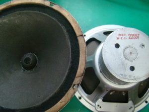 ユニットの修理 ３ Yoshida Speaker Repair Service